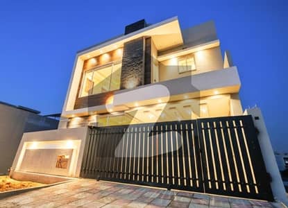 بحریہ ٹاؤن فیز 8 ۔ بلاک جے بحریہ ٹاؤن فیز 8,بحریہ ٹاؤن راولپنڈی,راولپنڈی میں 5 کمروں کا 8 مرلہ مکان 3.48 کروڑ میں برائے فروخت۔