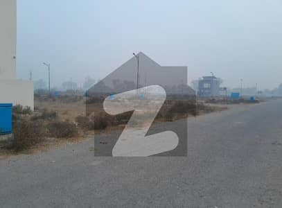 ڈی ایچ اے فیز 8 - بلاک زیڈ 3 ڈی ایچ اے فیز 8,ڈی ایچ اے ڈیفینس,لاہور میں 10 مرلہ رہائشی پلاٹ 1.25 کروڑ میں برائے فروخت۔