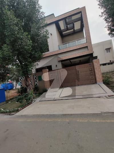 لو کاسٹ ۔ بلاک سی لو کاسٹ سیکٹر,بحریہ آرچرڈ فیز 2,بحریہ آرچرڈ,لاہور میں 3 کمروں کا 5 مرلہ مکان 1.65 کروڑ میں برائے فروخت۔