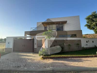 بحریہ ہلز بحریہ ٹاؤن کراچی,کراچی میں 5 کمروں کا 1 کنال مکان 6.25 کروڑ میں برائے فروخت۔