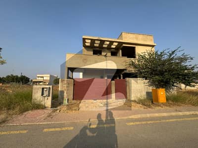 272 Sq Yd Grey Structure Villa For Sale Precinct 8, Near Bahria Heights 5 Bedroom Under Construction Villa Save Rs. 4 Million & Finish It Your Way Call for Details.