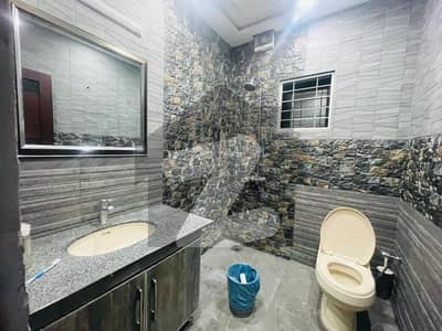 لیک سٹی میڈوز لاہور میں 3 کمروں کا 5 مرلہ مکان 85.0 ہزار میں کرایہ پر دستیاب ہے۔