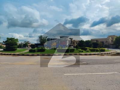 Modern 2-Bed Apartment For Sale In Awami Villas 5 Bahria Town Phase 8