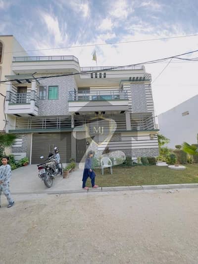 گلشنِ معمار گداپ ٹاؤن,کراچی میں 6 کمروں کا 10 مرلہ مکان 3.6 کروڑ میں برائے فروخت۔