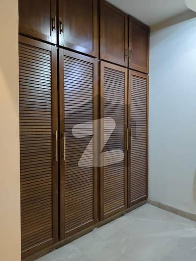 واپڈا ٹاؤن فیز 1 واپڈا ٹاؤن,لاہور میں 3 کمروں کا 1 کنال بالائی پورشن 85.0 ہزار میں کرایہ پر دستیاب ہے۔