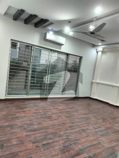 1 Kanal Corner Separate Garage Upper Portion For Rent Wapda Town Ph2 Block P1