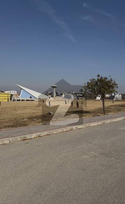 Taj Residencia Gardenia Block 10marla - Possession plot For Sale