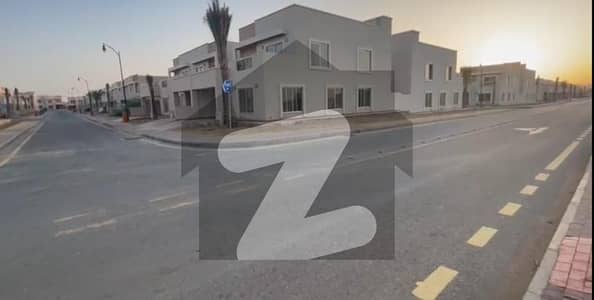 600 Yard khy Hilal nearly Hilal park prime location Available in Dha