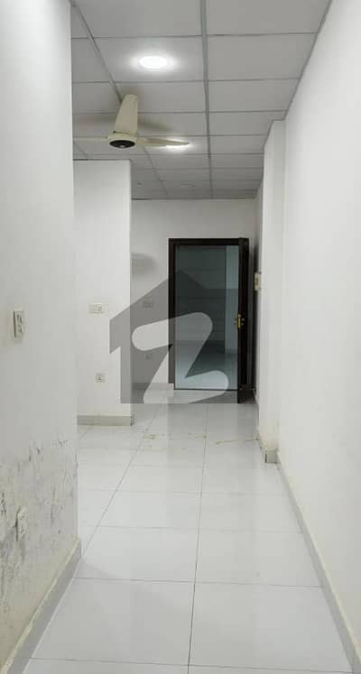 گلبرگ گرینز گلبرگ,اسلام آباد میں 1 کمرے کا 3 مرلہ فلیٹ 32.0 ہزار میں کرایہ پر دستیاب ہے۔