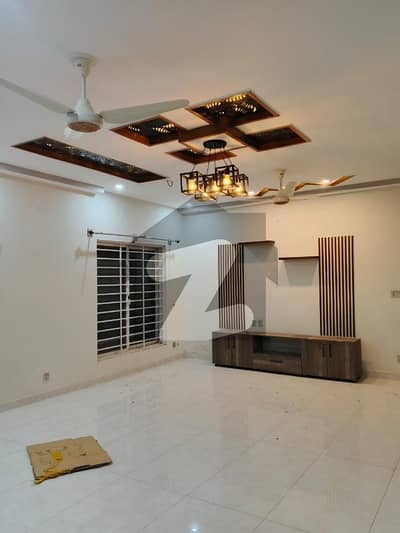 1 Kanal Slightly Used Ground Portion For Rent