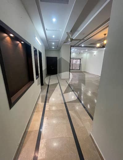 نیشنل پولیس فاؤنڈیشن او ۔ 9 اسلام آباد میں 3 کمروں کا 1 کنال زیریں پورشن 1.2 لاکھ میں کرایہ پر دستیاب ہے۔