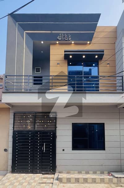 حمزہ ٹاؤن فیز 2 حمزہ ٹاؤن,لاہور میں 3 کمروں کا 4 مرلہ مکان 1.15 کروڑ میں برائے فروخت۔