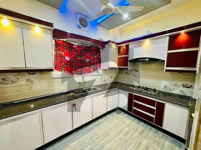 بحریہ ٹاؤن فیز 8 بحریہ ٹاؤن راولپنڈی,راولپنڈی میں 5 کمروں کا 7 مرلہ مکان 75.0 ہزار میں کرایہ پر دستیاب ہے۔