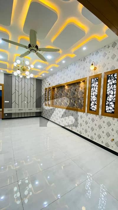 بحریہ ٹاؤن فیز 8 بحریہ ٹاؤن راولپنڈی,راولپنڈی میں 5 کمروں کا 10 مرلہ مکان 1.1 لاکھ میں کرایہ پر دستیاب ہے۔