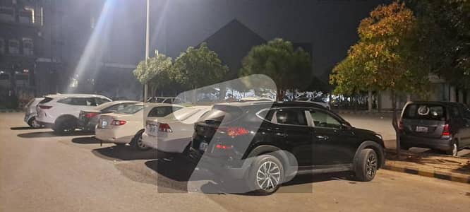 2 Bed Luxury Flat In Broadway Complex Business Park Gulberg Green For Sale