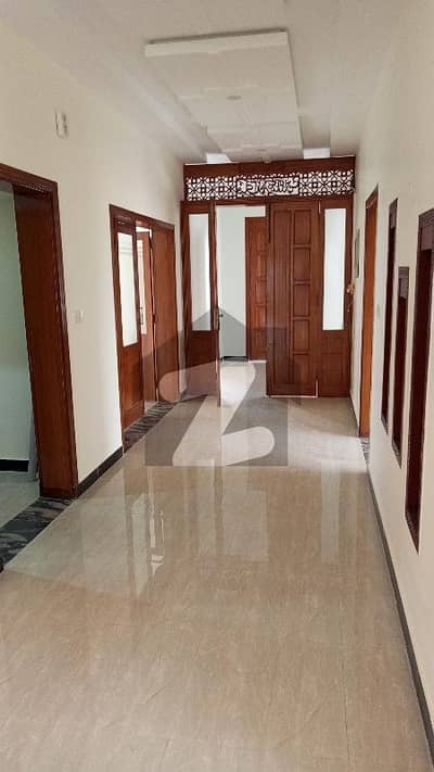 نیول اینکریج اسلام آباد میں 3 کمروں کا 1 کنال بالائی پورشن 1.0 لاکھ میں کرایہ پر دستیاب ہے۔