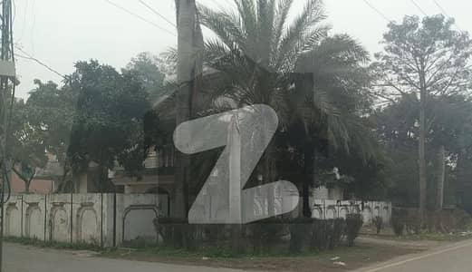 25 Marla Prime Corner House For Sale In Sialkot Cantt