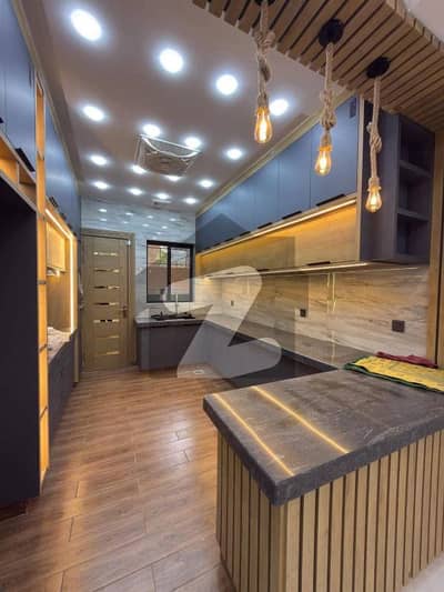 بحریہ ٹاؤن فیز 8 بحریہ ٹاؤن راولپنڈی,راولپنڈی میں 5 کمروں کا 7 مرلہ مکان 3.2 کروڑ میں برائے فروخت۔