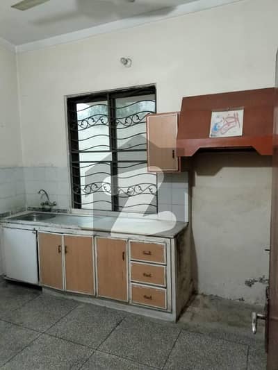 Garden Town 10 Marla Old House Is Available For Sale