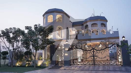 ڈی ایچ اے فیز 5 ڈیفنس (ڈی ایچ اے),لاہور میں 5 کمروں کا 1 کنال مکان 10.0 کروڑ میں برائے فروخت۔