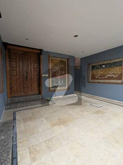 بحریہ آرچرڈ فیز 4 بحریہ آرچرڈ,لاہور میں 5 کمروں کا 8 مرلہ مکان 2.25 کروڑ میں برائے فروخت۔