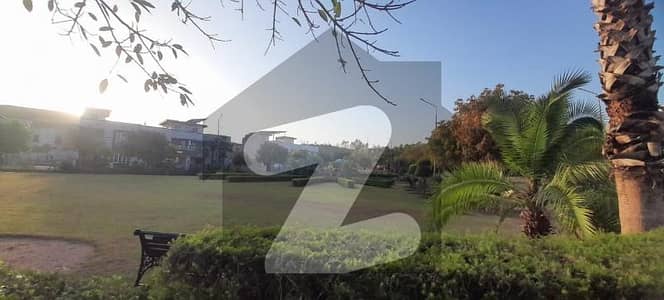 10 marla plot for sale