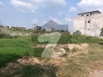 ممتاز سٹی اسلام آباد میں 5 مرلہ رہائشی پلاٹ 60.0 لاکھ میں برائے فروخت۔