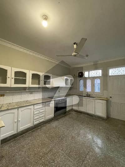 4 Bed House For RENT In F-10 Islamabad