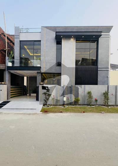 5 MARLA MODERN HOUSE FOR SALE IN DHA 9 TOWN.