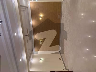 ماڈل ٹاؤن ۔ بلاک جی ماڈل ٹاؤن,لاہور میں 2 کمروں کا 1 کنال بالائی پورشن 1.05 لاکھ میں کرایہ پر دستیاب ہے۔