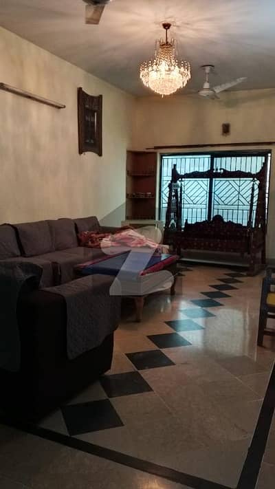 پاکستان ٹاؤن - فیز 1 پاکستان ٹاؤن,اسلام آباد میں 4 کمروں کا 1 کنال بالائی پورشن 70.0 ہزار میں کرایہ پر دستیاب ہے۔