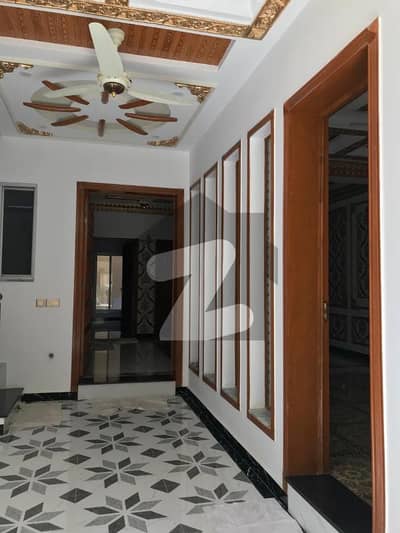 شاداب گارڈن لاہور میں 2 کمروں کا 5 مرلہ بالائی پورشن 40.0 ہزار میں کرایہ پر دستیاب ہے۔