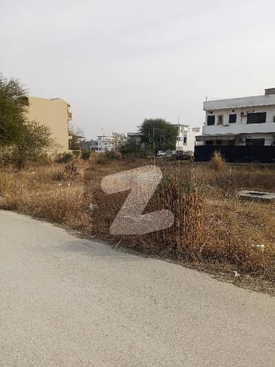 ڈی ۔ 12/2 ڈی ۔ 12,اسلام آباد میں 14 مرلہ رہائشی پلاٹ 8.1 کروڑ میں برائے فروخت۔