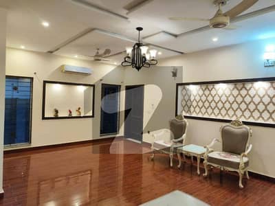 1 KANAL HOUSE FOR SALE ON PRIME LOCATION IN LAKE CITY LAHORE. 1 KANAL HOUSE FOR SALE ON PRIME LOCATION IN LAKE CITY LAHORE.