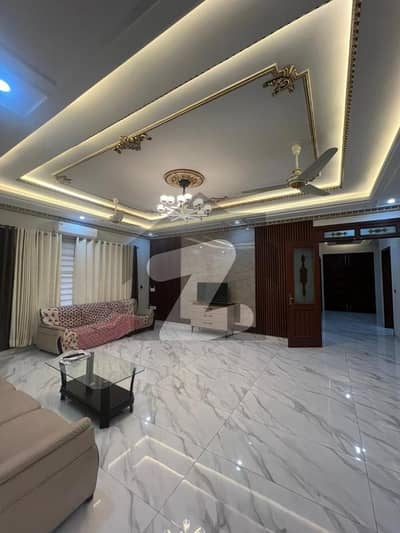 1 Kanal upper portion like brand new