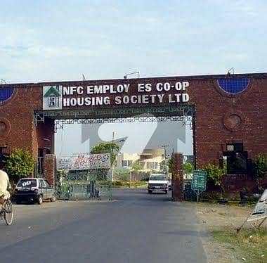 این ایف سی 1 لاہور میں 2 کنال رہائشی پلاٹ 7.5 کروڑ میں برائے فروخت۔