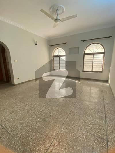 8 Marla Full House having 3 Bedrooms attach bathrooms DD and 2 kitchen