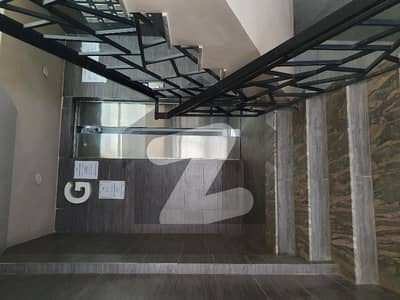 Office For Rent 3rd Floor With Lift 550 Sqft with Washroom