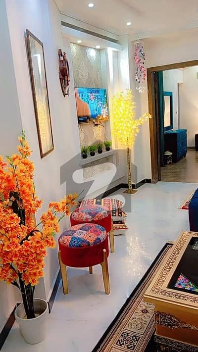 آئی ۔ 9 اسلام آباد میں 5 کمروں کا 6 مرلہ مکان 5.5 کروڑ میں برائے فروخت۔