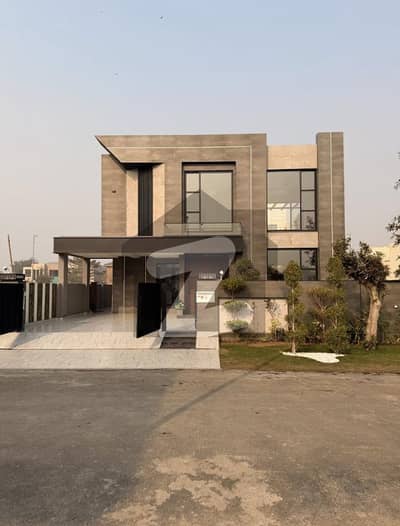 ڈی ایچ اے فیز 7 ڈیفنس (ڈی ایچ اے),لاہور میں 5 کمروں کا 1 کنال مکان 6.95 کروڑ میں برائے فروخت۔