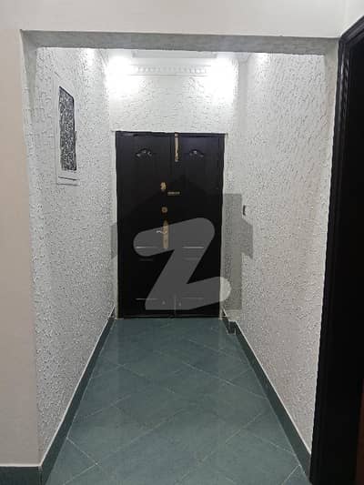 باتھ آئی لینڈ کراچی میں 4 کمروں کا 12 مرلہ زیریں پورشن 2.3 لاکھ میں کرایہ پر دستیاب ہے۔