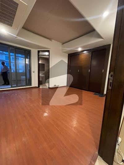 F 10 silver oaks apartment available 1750 sf pindi facing.