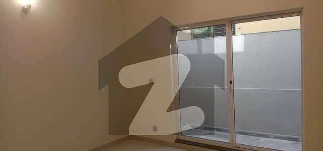 بنی گالہ اسلام آباد میں 2 کمروں کا 11 مرلہ مکان 3.8 کروڑ میں برائے فروخت۔