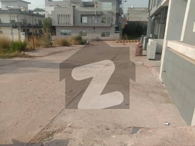 بنی گالہ اسلام آباد میں 4 کمروں کا 5 مرلہ مکان 1.5 کروڑ میں برائے فروخت۔