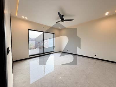 بنی گالہ اسلام آباد میں 4 کمروں کا 10 مرلہ مکان 4.5 کروڑ میں برائے فروخت۔