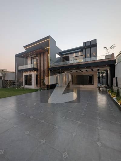 ultra modern design luxury 2 kanal mansion for sale