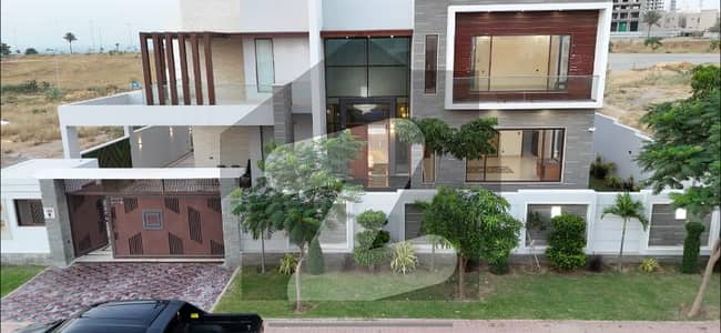 1000 Sq Yd Luxury Villa with Basement For Sale Precinct 7, Bahria Town Karachi A+ Construction | 8 Bedrooms, Swimming Pool, Drawing, Dining, TV Lounge & American Kitchen 5 Min from Main Gate | Near Park, Mosque, Schools & Midway Commercial.