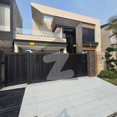 لیک سٹی رائیونڈ روڈ,لاہور میں 6 کمروں کا 1 کنال مکان 15.0 کروڑ میں برائے فروخت۔