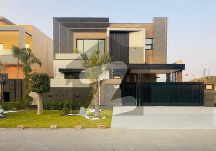 ڈی ایچ اے فیز 6 ڈیفنس (ڈی ایچ اے),لاہور میں 5 کمروں کا 1 کنال مکان 9.65 کروڑ میں برائے فروخت۔