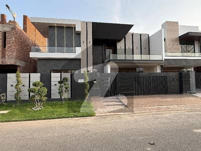 1 Kanal Ultra Modern Luxury House for Sale